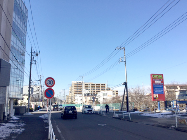 武蔵小金井方面から駐車場の写真