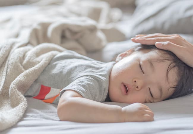眠ってる子ども